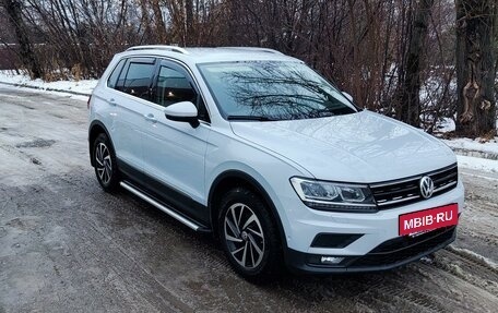 Volkswagen Tiguan II, 2018 год, 2 200 000 рублей, 2 фотография