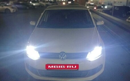 Volkswagen Polo VI (EU Market), 2013 год, 850 000 рублей, 3 фотография