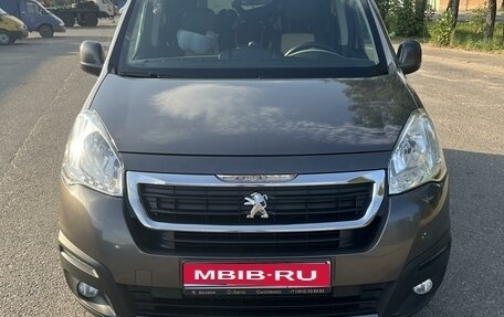 Peugeot Partner II рестайлинг 2, 2016 год, 1 350 000 рублей, 1 фотография