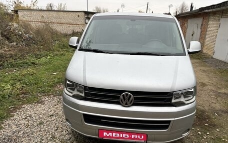 Volkswagen Multivan T5, 2012 год, 2 400 000 рублей, 3 фотография