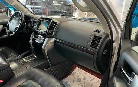 Toyota Land Cruiser 200, 2014 год, 5 449 009 рублей, 12 фотография