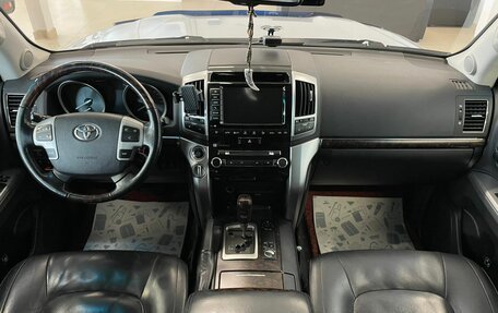 Toyota Land Cruiser 200, 2014 год, 5 449 009 рублей, 16 фотография