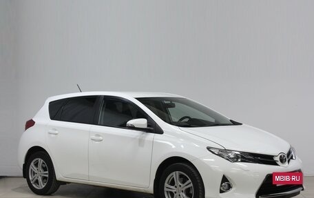 Toyota Auris II, 2013 год, 1 750 000 рублей, 3 фотография