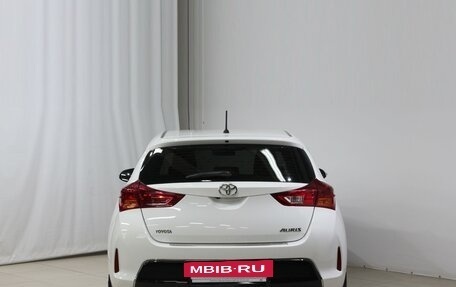 Toyota Auris II, 2013 год, 1 750 000 рублей, 6 фотография