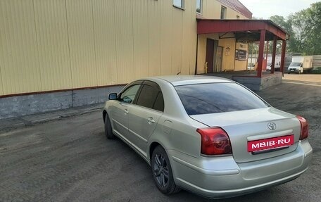 Toyota Avensis III рестайлинг, 2005 год, 700 000 рублей, 13 фотография