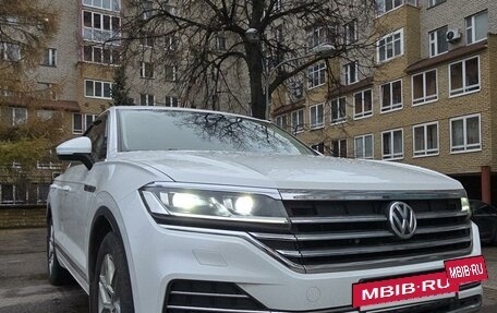 Volkswagen Touareg III, 2019 год, 5 750 000 рублей, 4 фотография