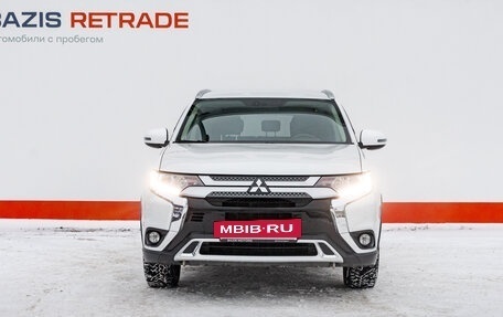 Mitsubishi Outlander III рестайлинг 3, 2018 год, 2 279 000 рублей, 2 фотография