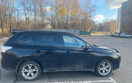 Mitsubishi Outlander III рестайлинг 3, 2012 год, 1 000 000 рублей, 4 фотография