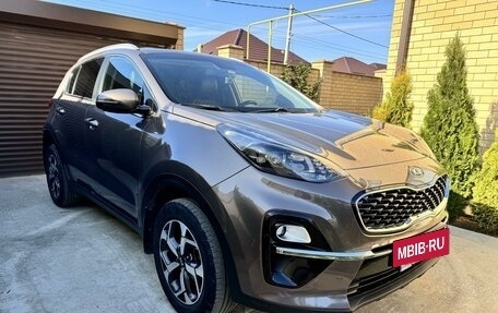 KIA Sportage IV рестайлинг, 2020 год, 2 420 000 рублей, 4 фотография