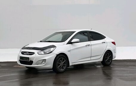 Hyundai Solaris II рестайлинг, 2012 год, 555 555 рублей, 1 фотография