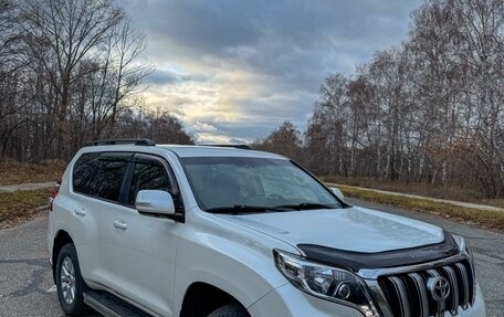 Toyota Land Cruiser Prado 150 рестайлинг 2, 2014 год, 3 600 000 рублей, 2 фотография