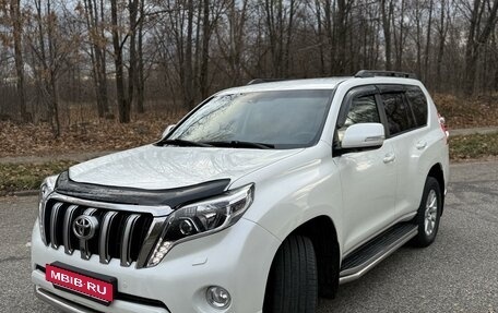 Toyota Land Cruiser Prado 150 рестайлинг 2, 2014 год, 3 600 000 рублей, 4 фотография