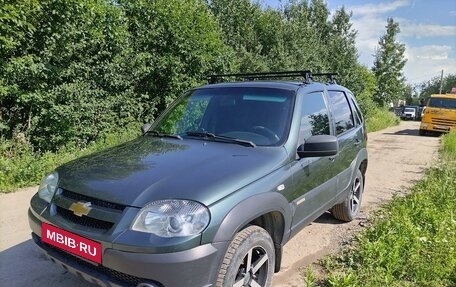 Chevrolet Niva I рестайлинг, 2017 год, 735 000 рублей, 14 фотография