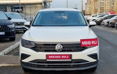 Volkswagen Tiguan II, 2021 год, 2 830 000 рублей, 8 фотография