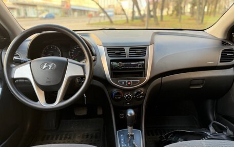 Hyundai Solaris II рестайлинг, 2011 год, 910 000 рублей, 4 фотография