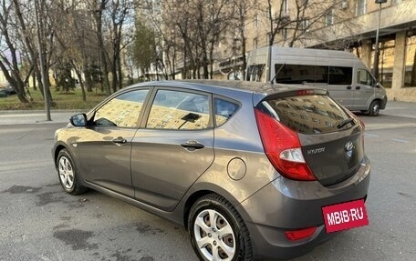 Hyundai Solaris II рестайлинг, 2011 год, 910 000 рублей, 9 фотография