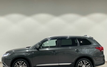 Mitsubishi Outlander III рестайлинг 3, 2018 год, 1 749 000 рублей, 3 фотография