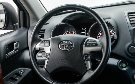 Toyota Highlander III, 2012 год, 2 497 000 рублей, 12 фотография