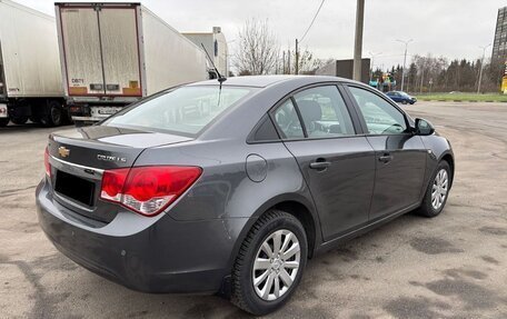 Chevrolet Cruze II, 2011 год, 645 000 рублей, 3 фотография