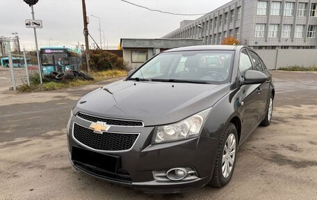 Chevrolet Cruze II, 2011 год, 645 000 рублей, 2 фотография