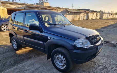 Chevrolet Niva I рестайлинг, 2018 год, 750 000 рублей, 11 фотография