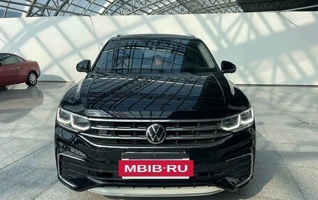 Volkswagen Tiguan II, 2022 год, 2 970 000 рублей, 2 фотография