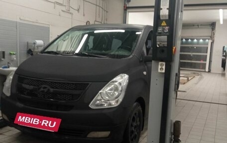 Hyundai Grand Starex Grand Starex I рестайлинг 2, 2008 год, 1 134 000 рублей, 2 фотография