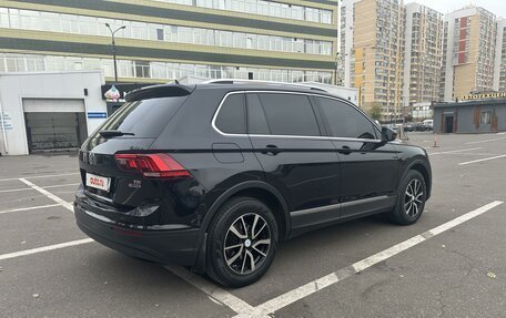 Volkswagen Tiguan II, 2017 год, 2 590 000 рублей, 4 фотография