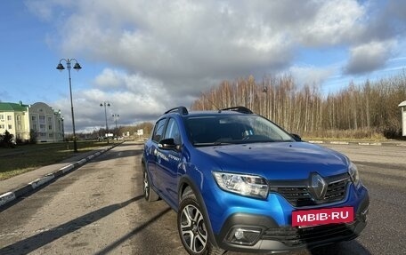 Renault Sandero II рестайлинг, 2020 год, 1 350 000 рублей, 2 фотография