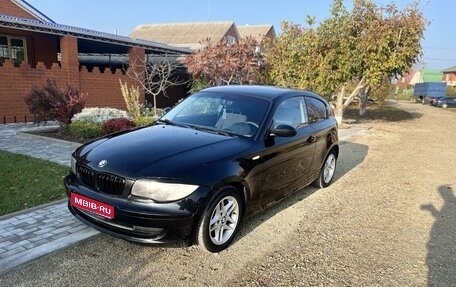 BMW 1 серия, 2008 год, 800 000 рублей, 1 фотография