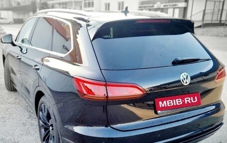 Volkswagen Touareg III, 2018 год, 5 000 000 рублей, 1 фотография