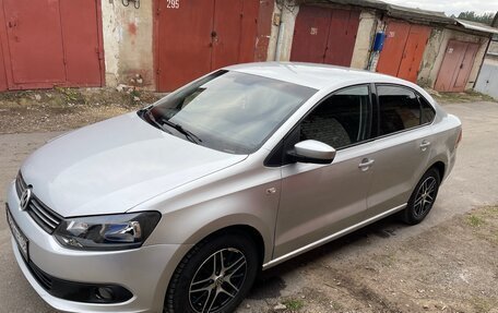 Volkswagen Polo VI (EU Market), 2011 год, 650 000 рублей, 3 фотография