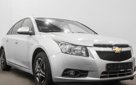 Chevrolet Cruze II, 2010 год, 769 000 рублей, 3 фотография