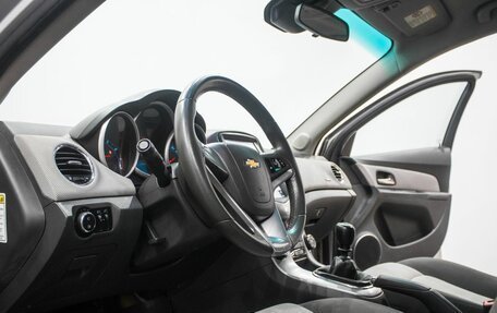 Chevrolet Cruze II, 2010 год, 769 000 рублей, 6 фотография