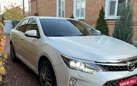 Toyota Camry, 2017 год, 2 800 000 рублей, 8 фотография