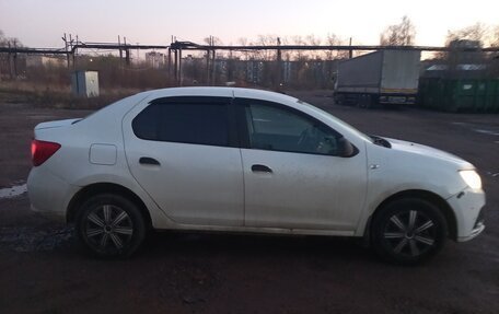 Renault Logan II, 2018 год, 520 000 рублей, 3 фотография