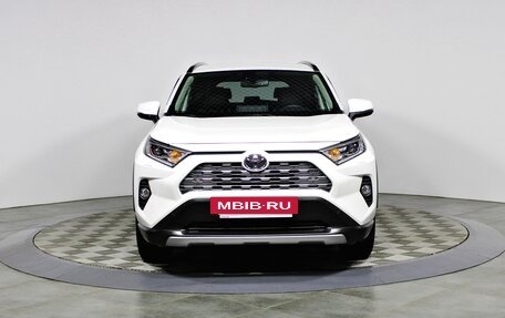 Toyota RAV4, 2021 год, 3 947 000 рублей, 2 фотография