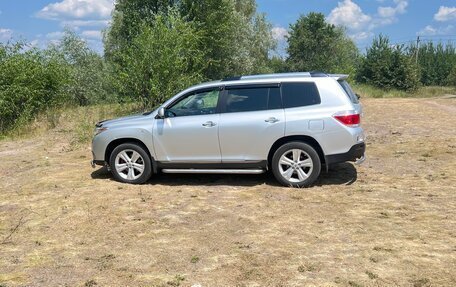 Toyota Highlander III, 2010 год, 2 100 000 рублей, 12 фотография