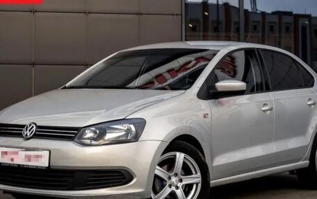 Volkswagen Polo VI (EU Market), 2015 год, 900 000 рублей, 4 фотография