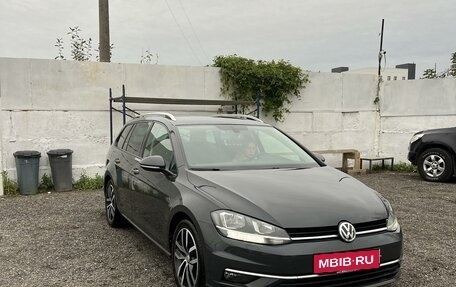 Volkswagen Golf VII, 2018 год, 2 650 000 рублей, 2 фотография