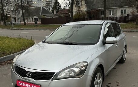 KIA cee'd I рестайлинг, 2011 год, 700 000 рублей, 1 фотография