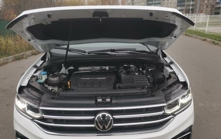 Volkswagen Tiguan II, 2022 год, 3 650 000 рублей, 3 фотография