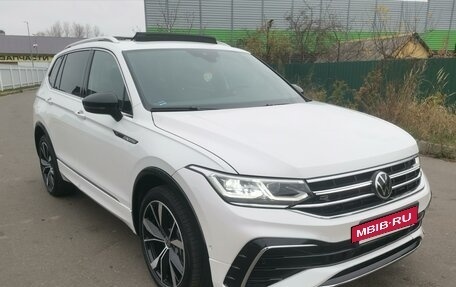 Volkswagen Tiguan II, 2022 год, 3 650 000 рублей, 13 фотография