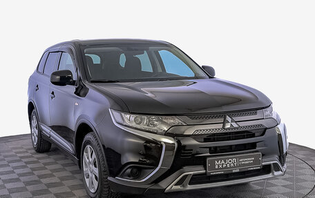 Mitsubishi Outlander III рестайлинг 3, 2021 год, 2 885 000 рублей, 3 фотография