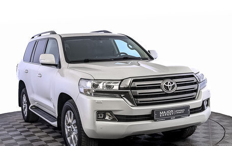 Toyota Land Cruiser 200, 2020 год, 9 450 000 рублей, 3 фотография