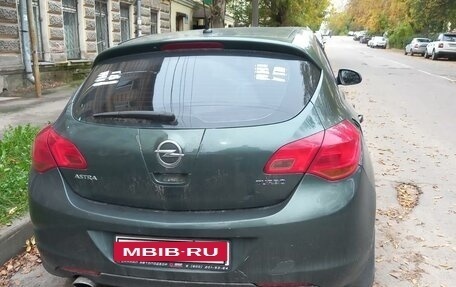 Opel Astra J, 2010 год, 690 000 рублей, 4 фотография