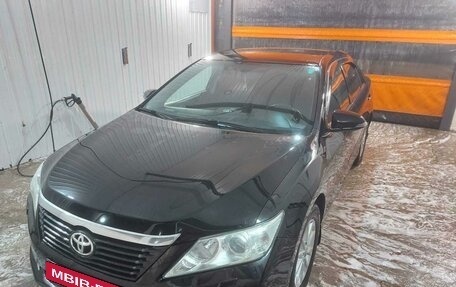 Toyota Camry, 2012 год, 1 680 000 рублей, 2 фотография