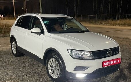 Volkswagen Tiguan II, 2017 год, 1 900 000 рублей, 2 фотография