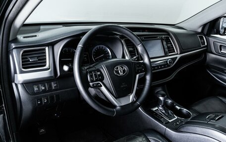 Toyota Highlander III, 2014 год, 2 629 000 рублей, 15 фотография