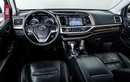 Toyota Highlander III, 2014 год, 2 629 000 рублей, 6 фотография